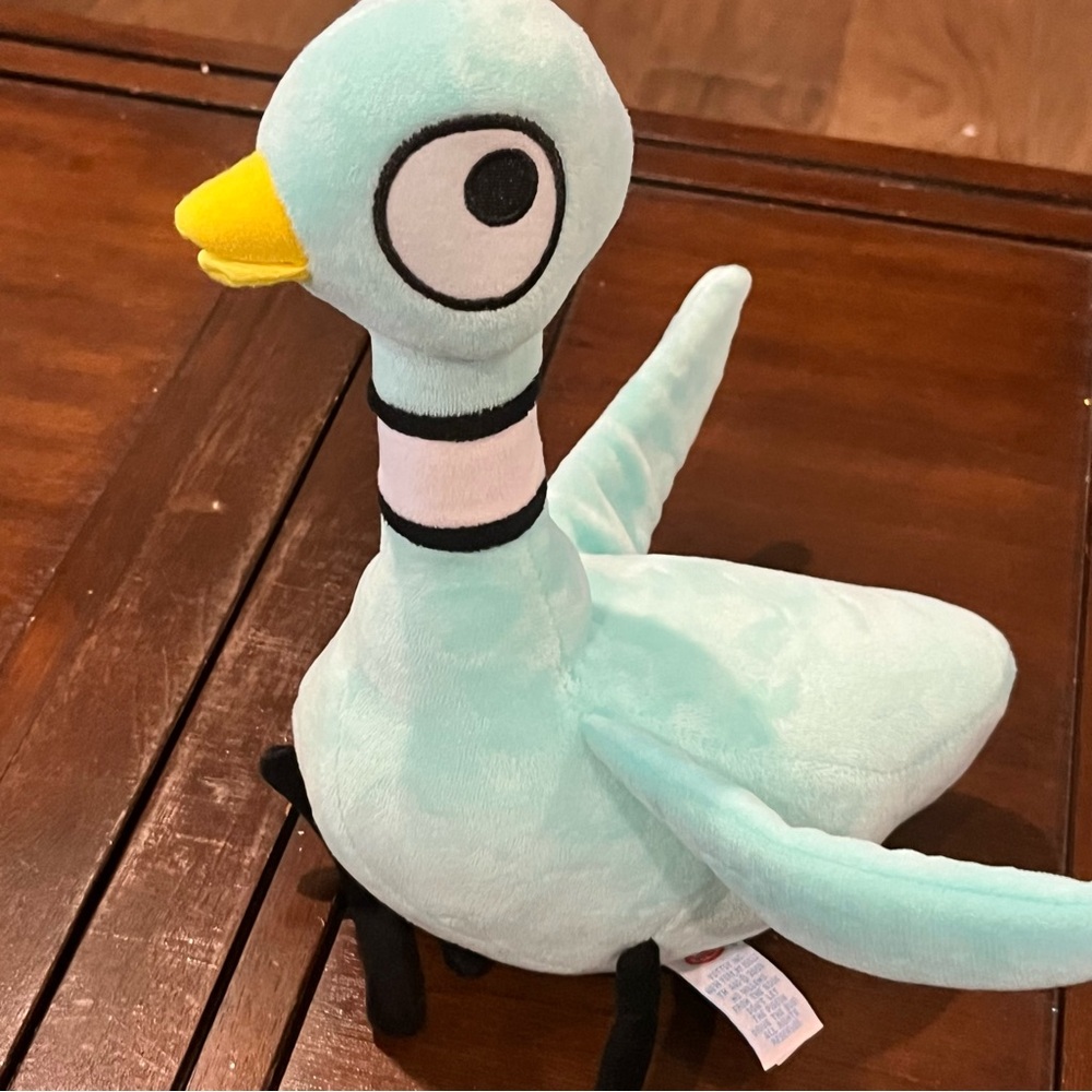 Kohl’s Cares Don’t Let the Pigeon Drive the Bus plush Bird - Picture 6 of 6